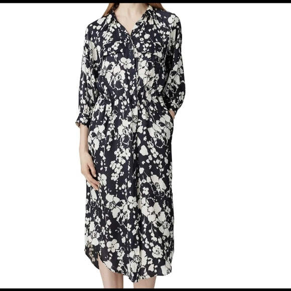 Joie Dresses & Skirts - Joie Woman Navy Silk Like Button Print Dress, Size, S